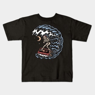 Surf and Music, Surfing on tape, Surf and Tape, Wave and Tape Kids T-Shirt